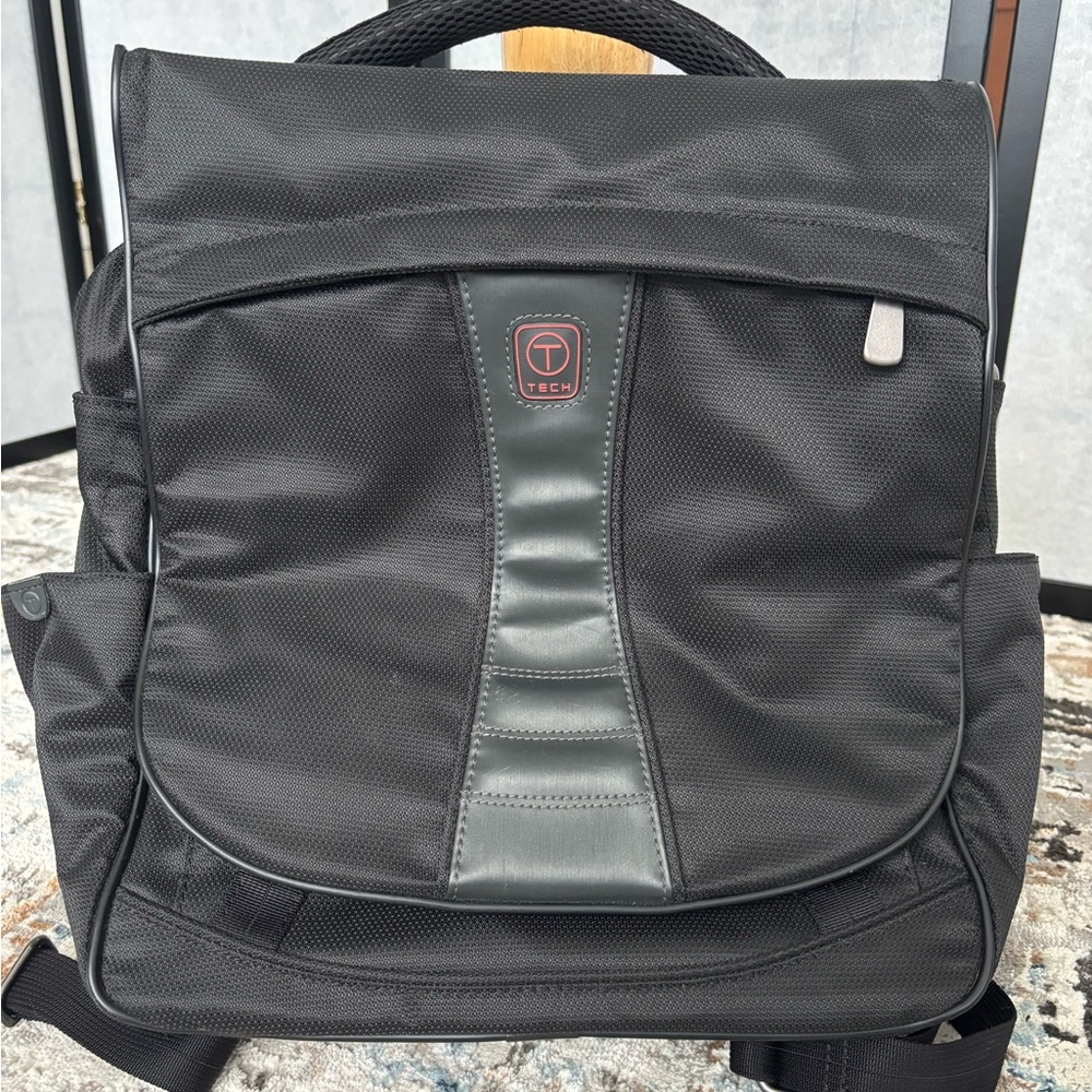 Tumi T-Tech Essential Gear Backpack - Professiona… - image 1